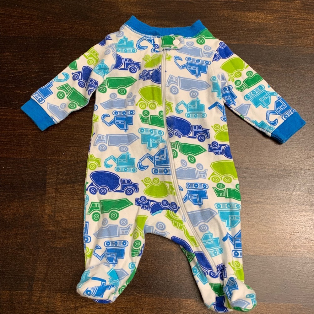 🤩5 for 25! 🤩 Faded Glory Truck PJs